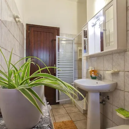 Il Ginepro E La Lantana Sorso