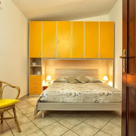 Il Ginepro E La Lantana Nyaraló *