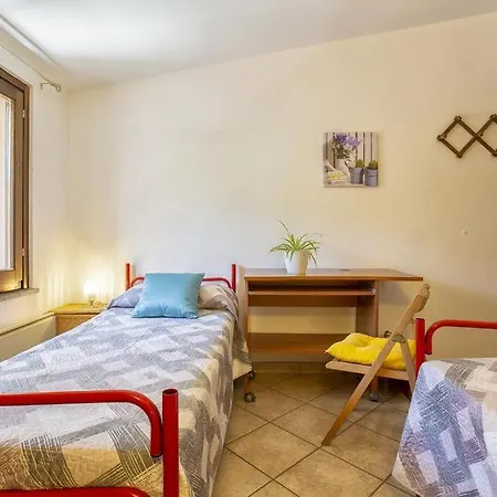 Il Ginepro E La Lantana *